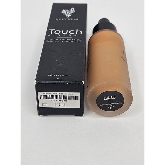 Younique Mineral Touch Liquid Foundation in Challis .68 fl oz New in Box - Picture 6 of 6